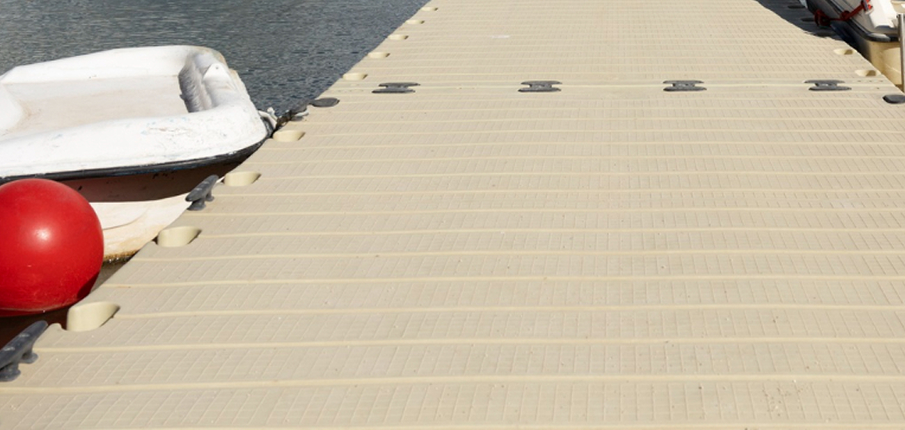 Modern floating dock in Australia Modern floating dock for Sale in Australia
